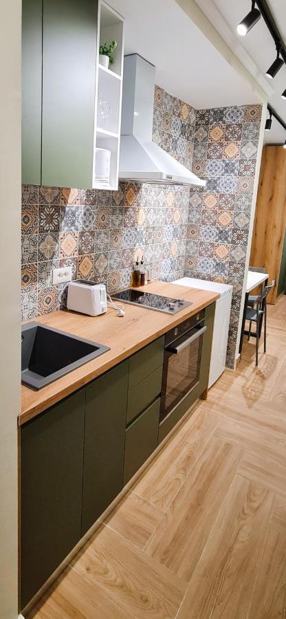 2V1 - Center Apartment 3 Тирана Екстер'єр фото